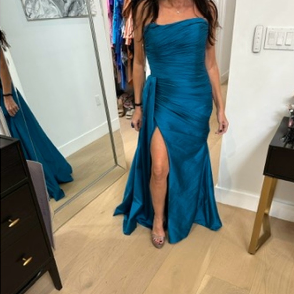 TARIK EDIZ gown